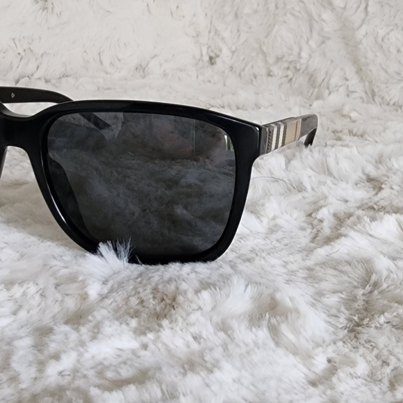 Burberry B 4181 Black Nova Check Square Sunglasses main image 3